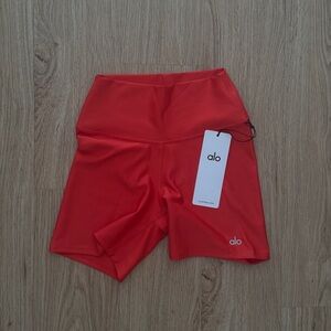 ALO Yoga Airlift shorts ❤️